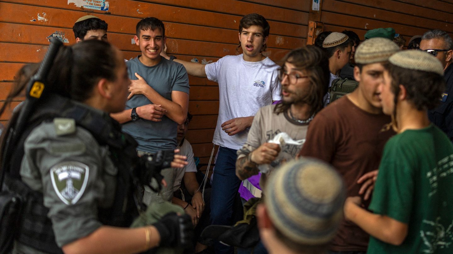 Israeli teen threatened with suspension over call to refuse military service