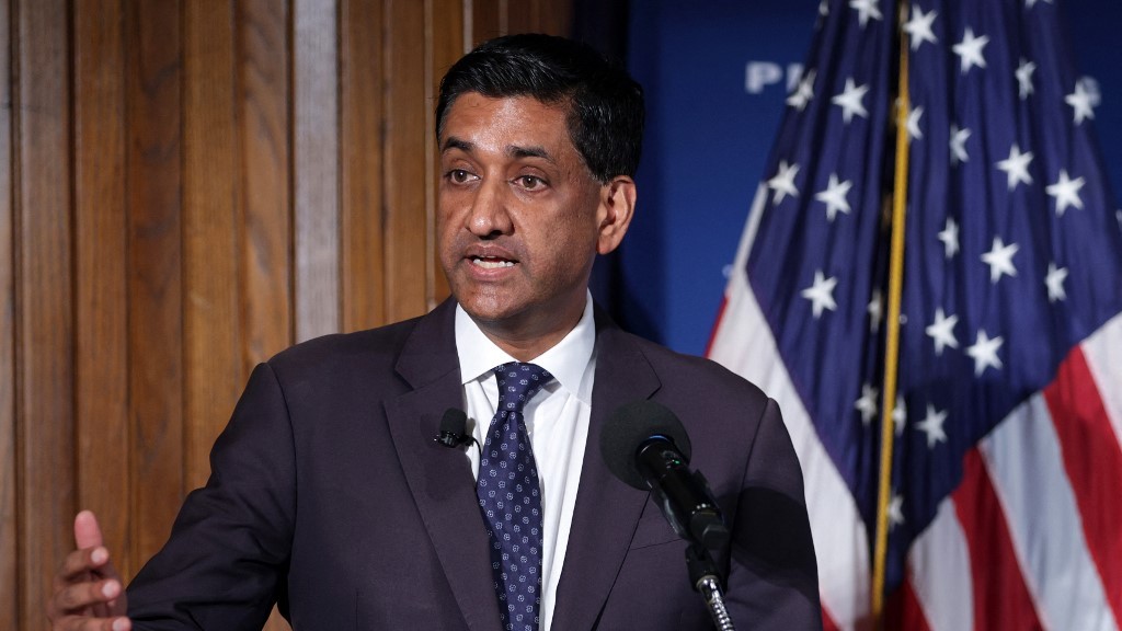 Israeli settlers held US lawmaker Ro Khanna at gunpoint in occupied West Bank