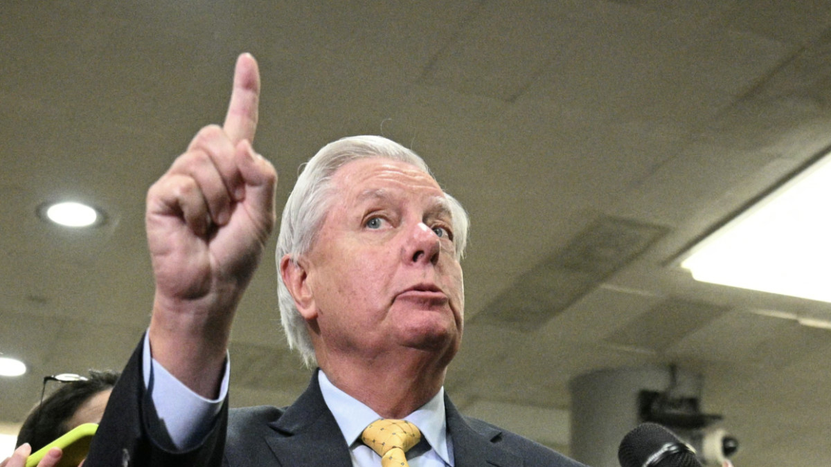 Lindsey Graham threatens Saudi Arabia if they do not join war on Iran020 Lindsey Graham threatens Saudi Arabia if they do not join war on Iran