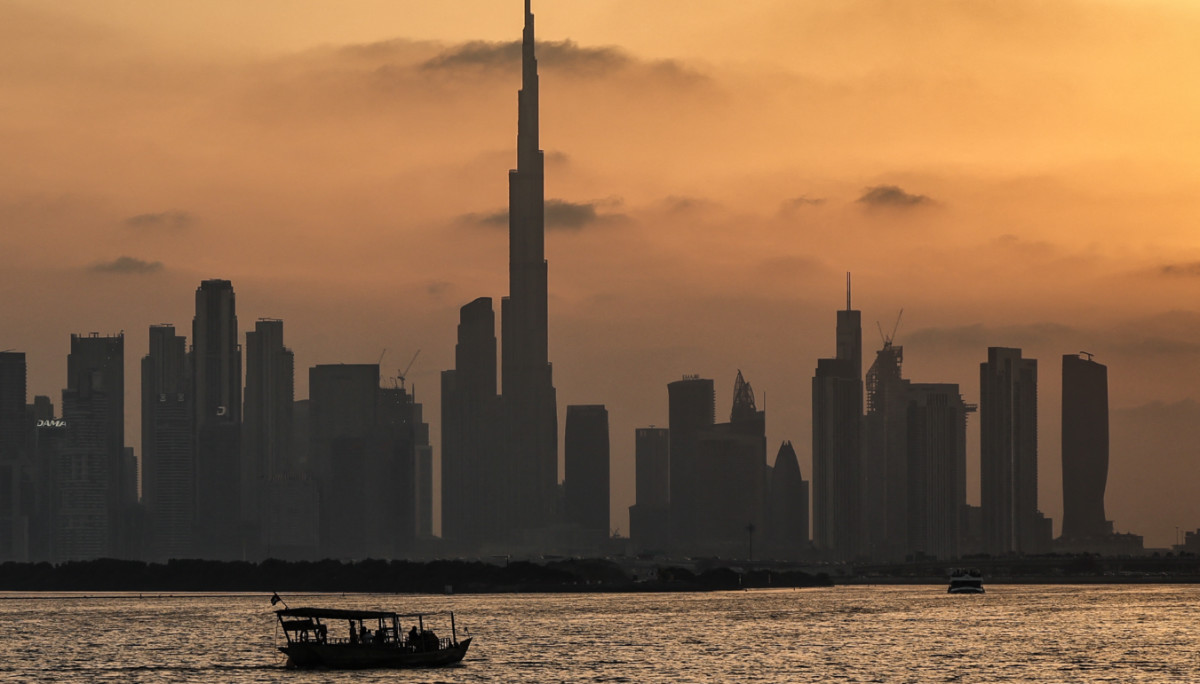 Some shipping industry professionals eye leaving Dubai for Greece020 Some shipping industry professionals eye leaving Dubai for Greece