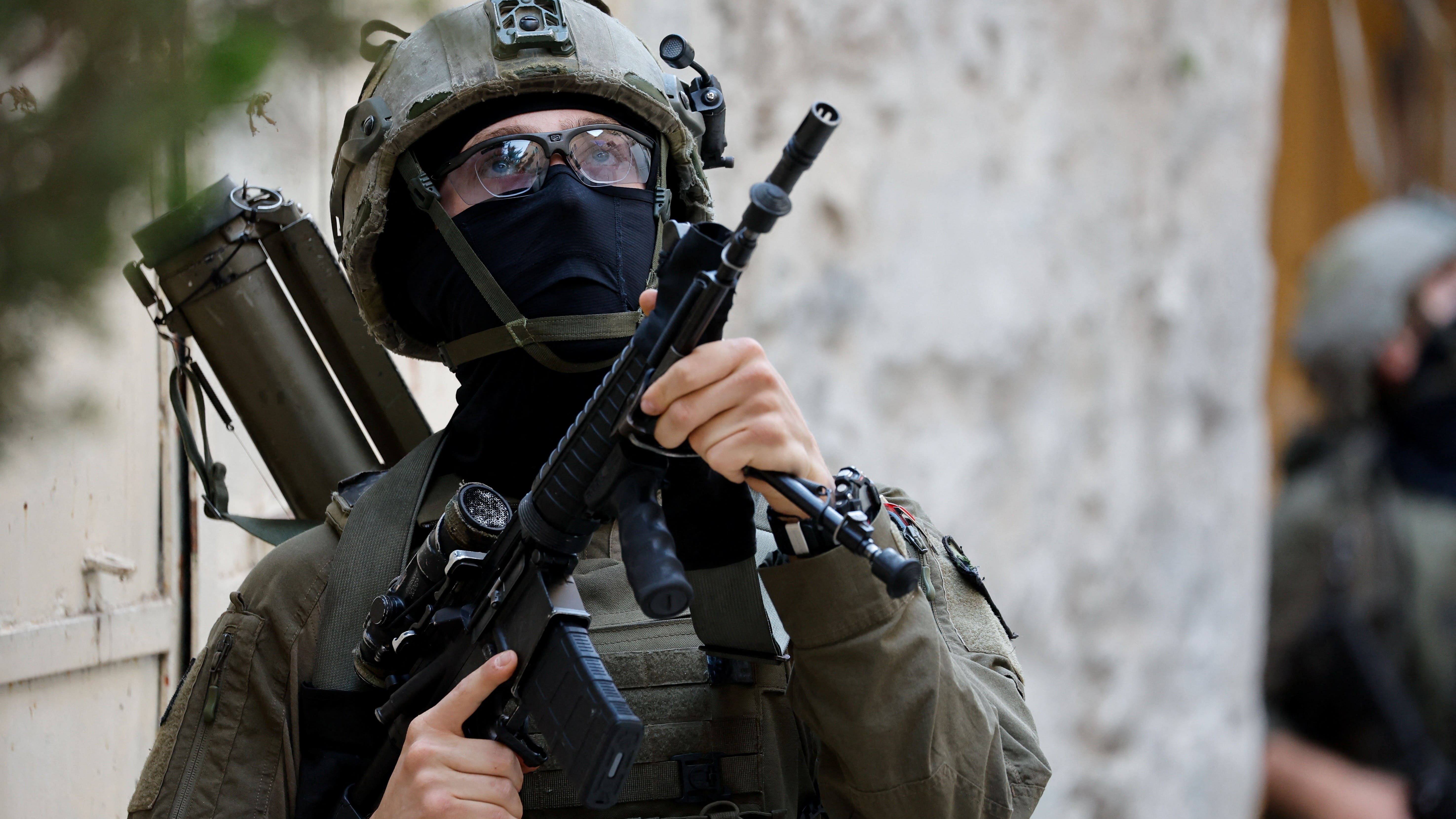 Israeli raid in Hebron kills two Palestinians including child