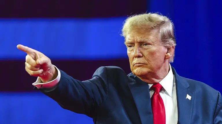 Trump deports 12 Asian migrants to South Sudan020 Trump deports 12 Asian migrants to South Sudan