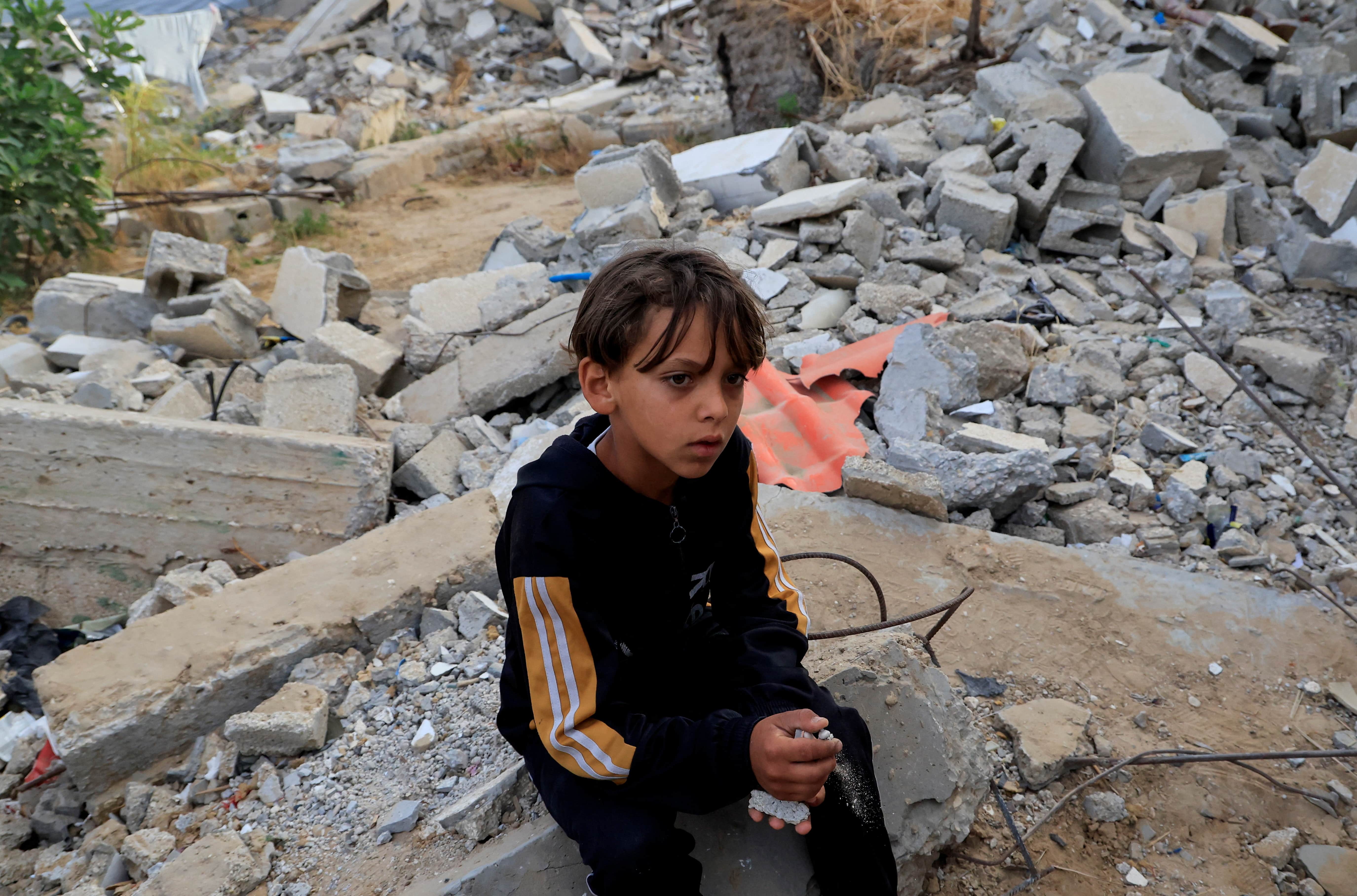Israel orders expulsion of Palestinians from Khan Younis ahead of unprecedented attack
