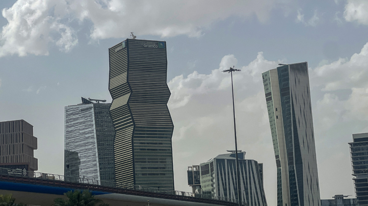 Business executives making contingency plans for UAESaudi Arabia feud020 Business executives making contingency plans for UAESaudi Arabia feud