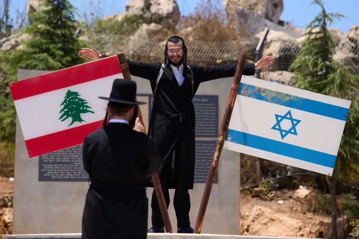 Lebanon: Aoun Urges Opponents of Framework Agreement to Present an Alternative020 Lebanon: Aoun Urges Opponents of Framework Agreement to Present an Alternative