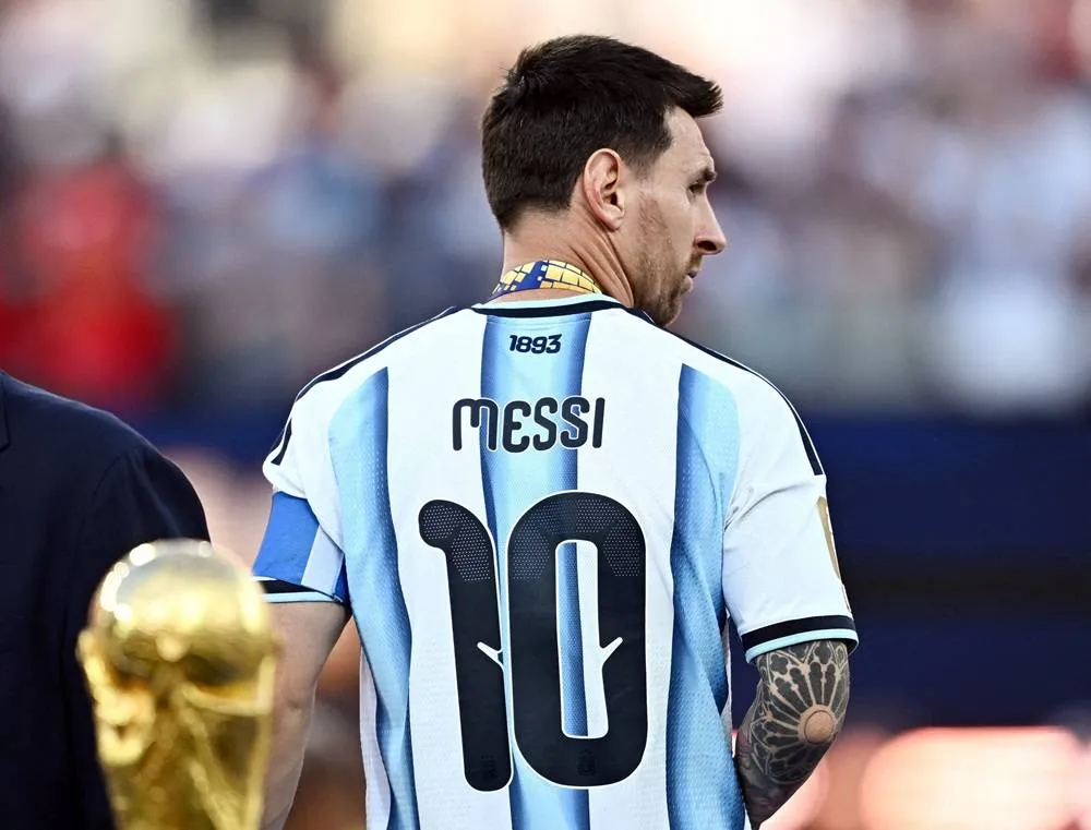The Last of Messi: Argentines Mourn Loss and End of an Era020 The Last of Messi: Argentines Mourn Loss and End of an Era