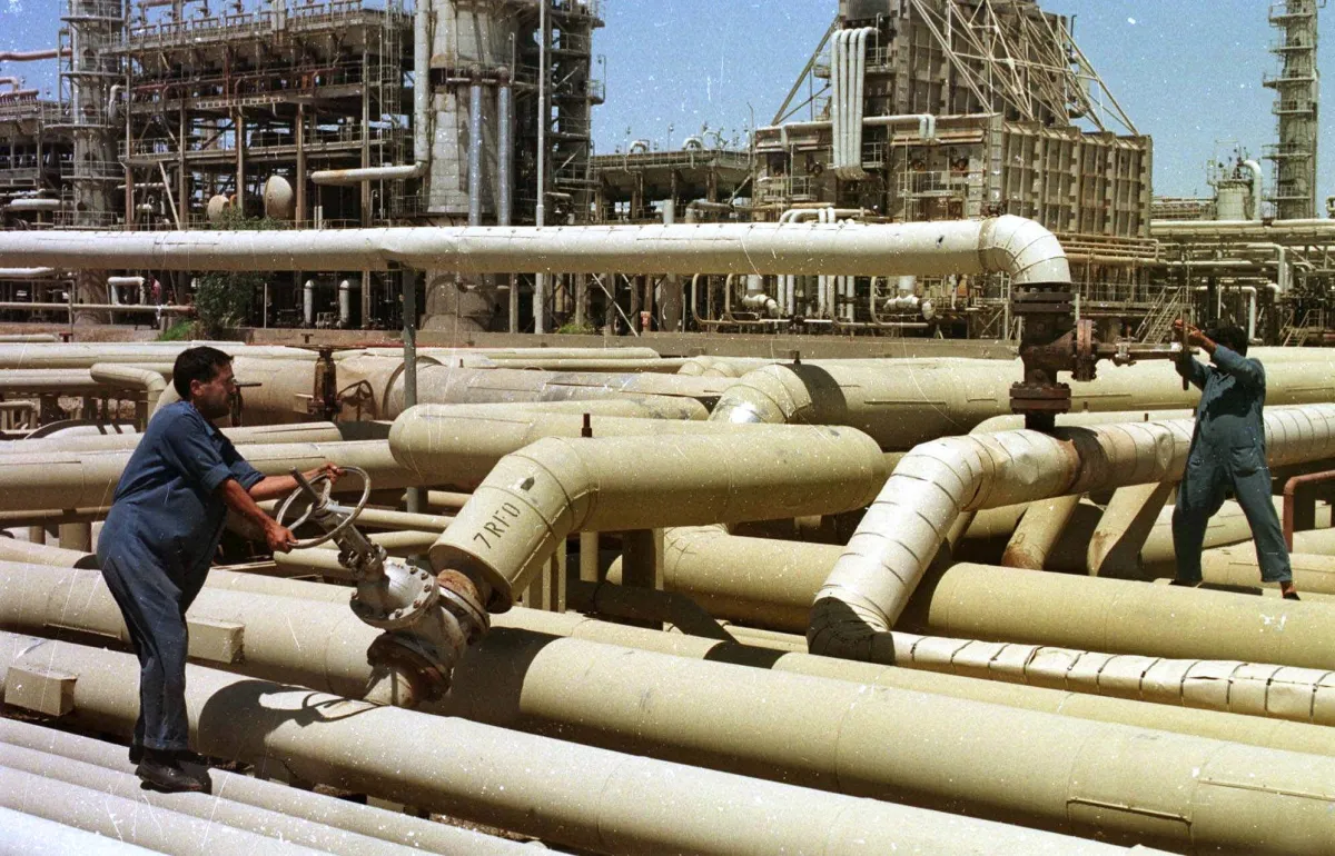 Oil Drifts Down after OPEC Agrees to Raise Output Targets020 Oil Drifts Down after OPEC Agrees to Raise Output Targets