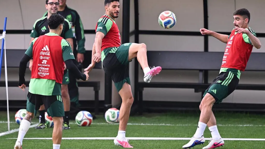 Mexico Korea Eye World Cup Knockout Berths020 Mexico Korea Eye World Cup Knockout Berths