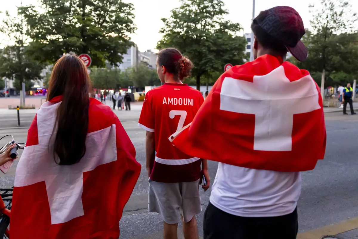 Swiss Fans Salute Team after World Cup Run Ends in Defeat by Argentina020 Swiss Fans Salute Team after World Cup Run Ends in Defeat by Argentina