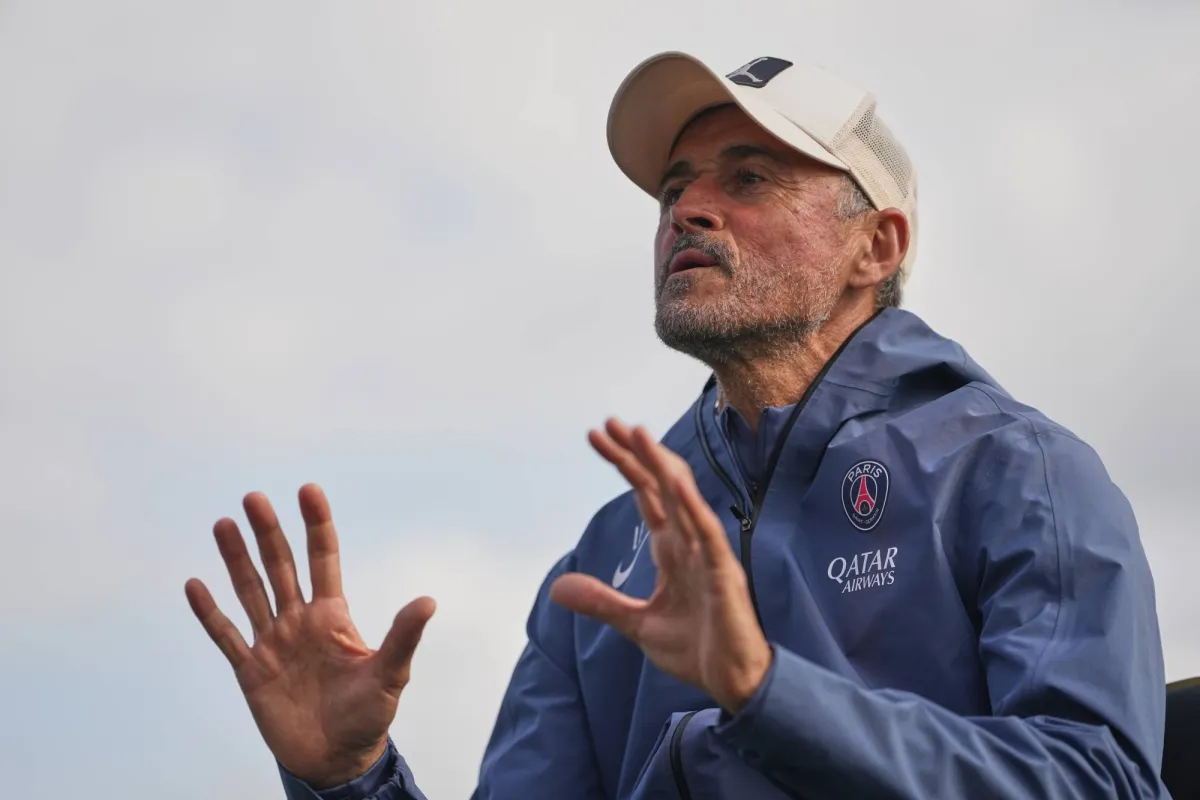 PSG Boss Luis Enrique: Arsenal Are Worlds Best When Out of Possession020 PSG Boss Luis Enrique: Arsenal Are Worlds Best When Out of Possession