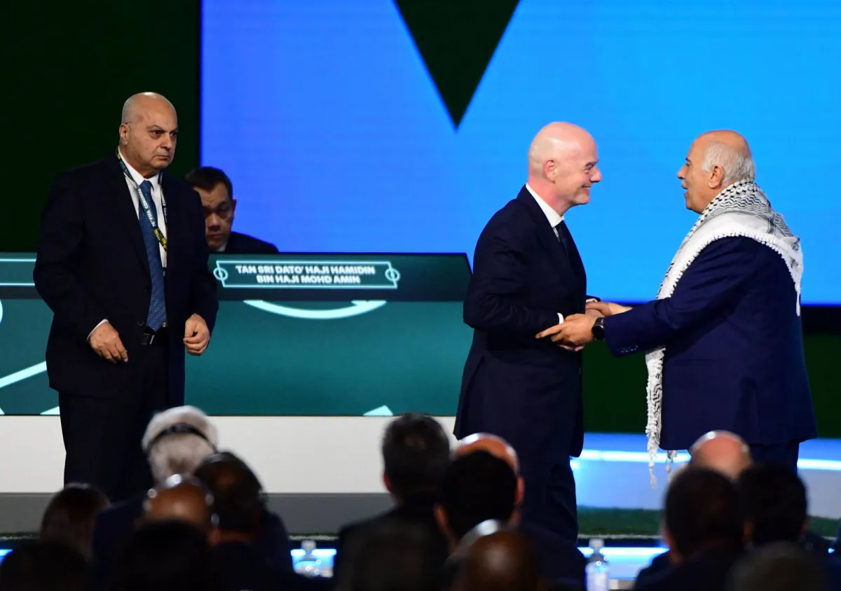 Palestinian Israeli Soccer Officials Refuse to Shake Hands During Tense FIFA Congress Moment020 Palestinian Israeli Soccer Officials Refuse to Shake Hands During Tense FIFA Congress Moment