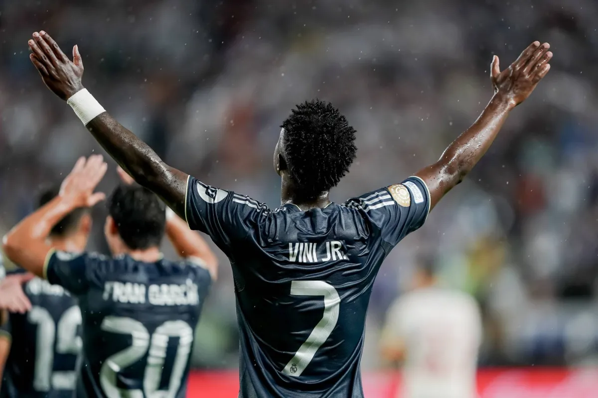 Vinícius Júnior Scores and Assists in Real Madrids 30 Win Over Salzburg to Advance in CWC