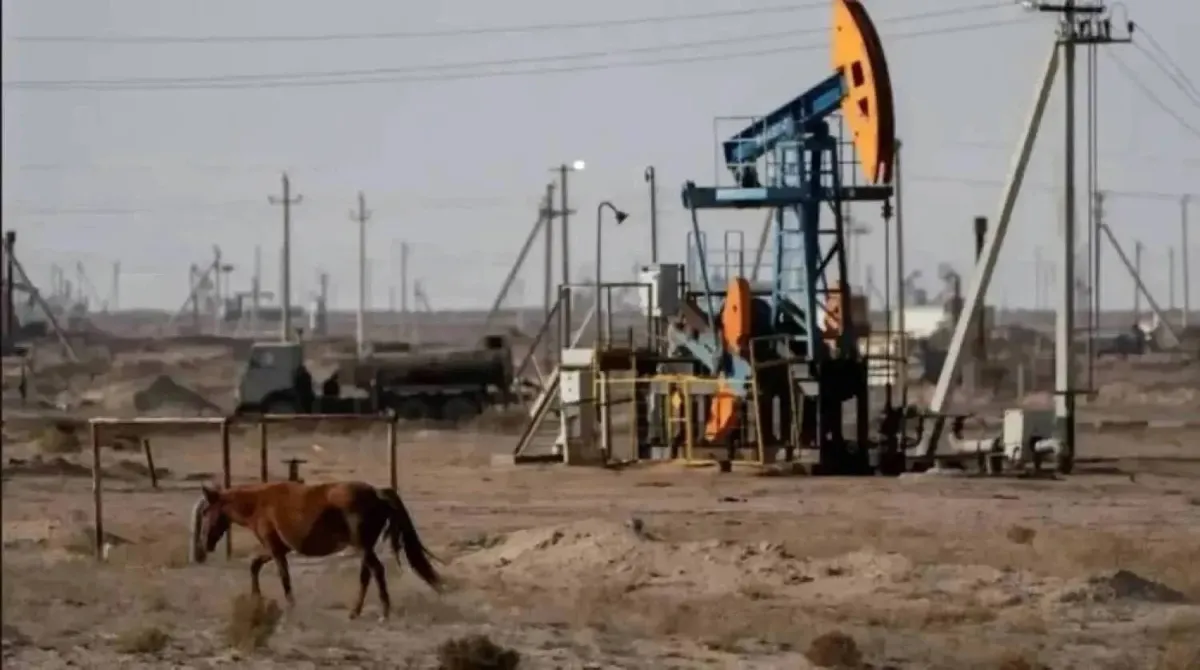 Oil Eases as Traders Weigh USIran Conflict Risks020 Oil Eases as Traders Weigh USIran Conflict Risks