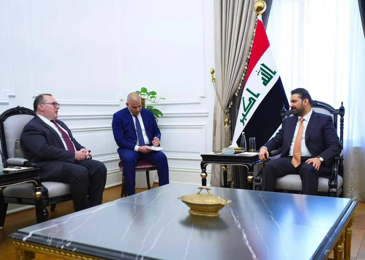 Barracks Appointment May Intensify US Pressure on Iraq to Disarm Factions020 Barracks Appointment May Intensify US Pressure on Iraq to Disarm Factions