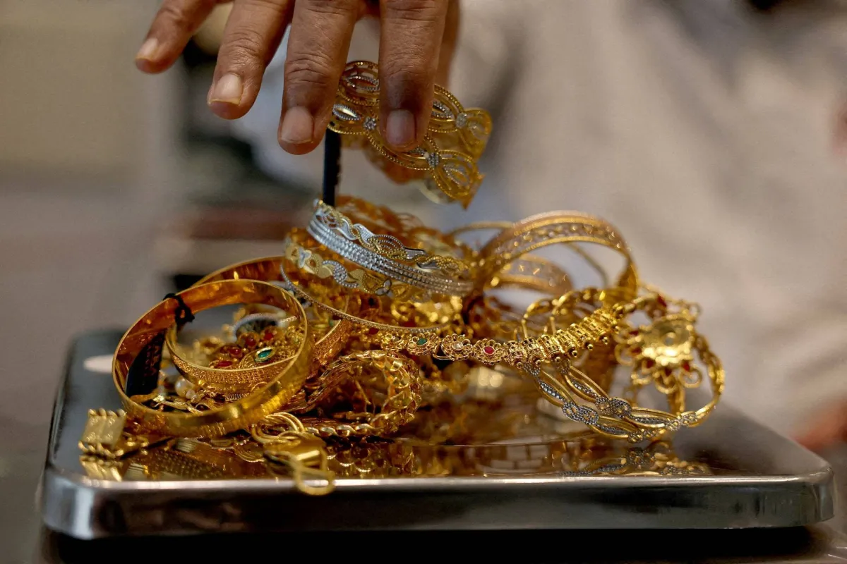 Gold Hits TwoWeek High as Fed Outlook Middle East Conflict Stay in Focus020 Gold Hits TwoWeek High as Fed Outlook Middle East Conflict Stay in Focus