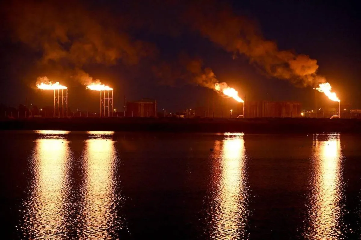 Iraq Signs Deal with Oil Services Giant Halliburton020 Iraq Signs Deal with Oil Services Giant Halliburton