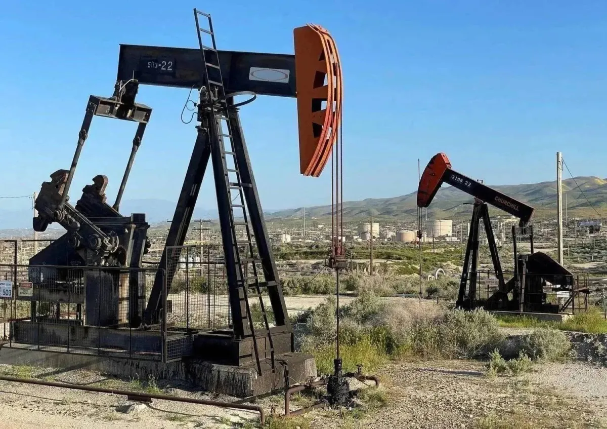 Oil Rises on Renewed USIran Hostilities and Threat of Red Sea Closure020 Oil Rises on Renewed USIran Hostilities and Threat of Red Sea Closure