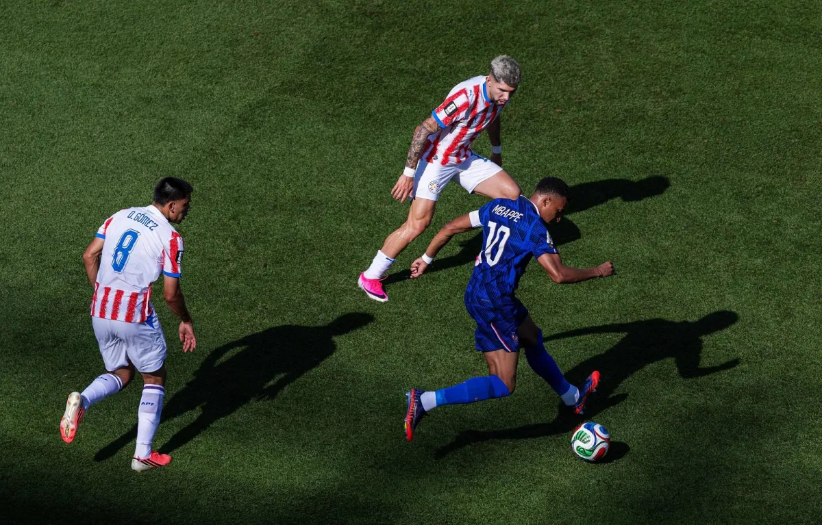 France Survive Paraguays Prickly Test but Warning Lights Flash020 France Survive Paraguays Prickly Test but Warning Lights Flash