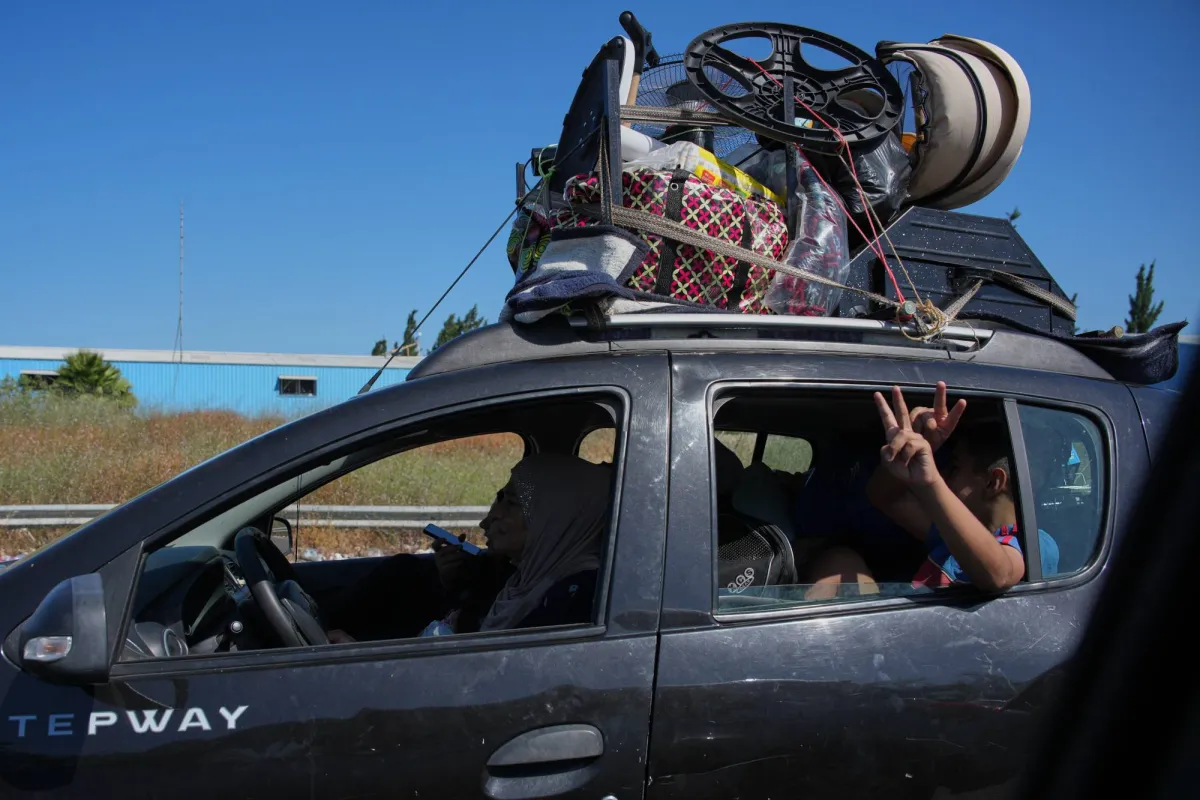 Israel Military Says will Keep Operating in South Lebanon020 Israel Military Says will Keep Operating in South Lebanon