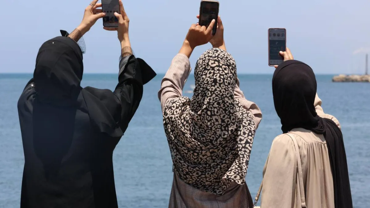 Internet Restored in Gaza after 3 Days020 Internet Restored in Gaza after 3 Days