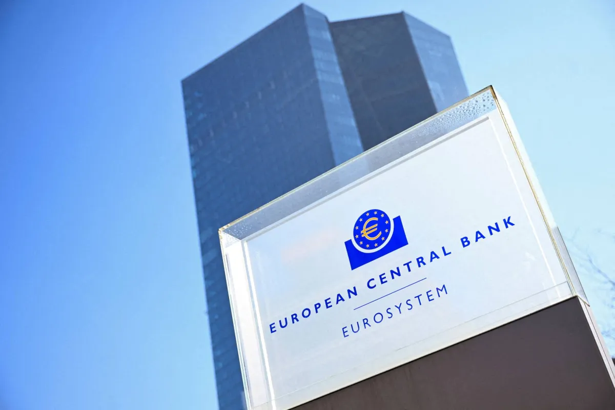 Euro Zone Consumers Cut Inflation Bets for the Next Year