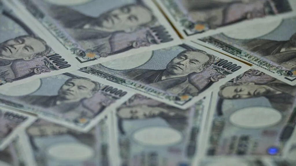 Tech Bounce Lifts Asia Stocks Oil Extends Gains on USIran Fears