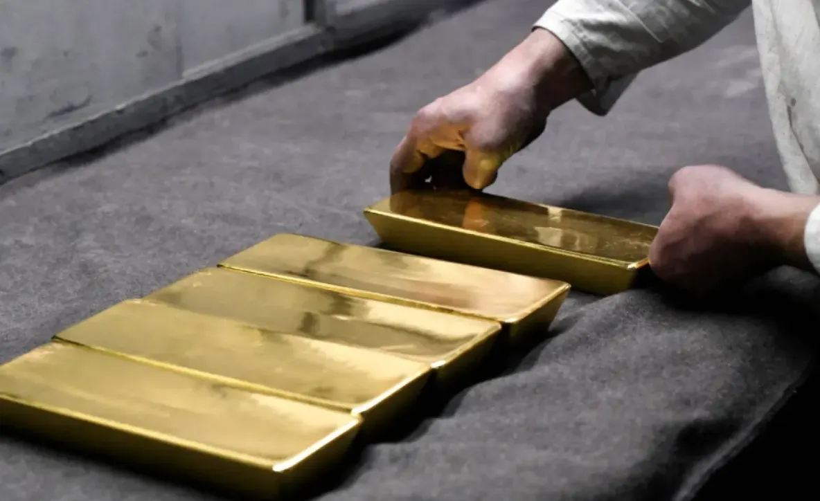 Gold Retreats from Near Fourweek High as Dollar Gains; Investors Stay Cautious020 Gold Retreats from Near Fourweek High as Dollar Gains; Investors Stay Cautious