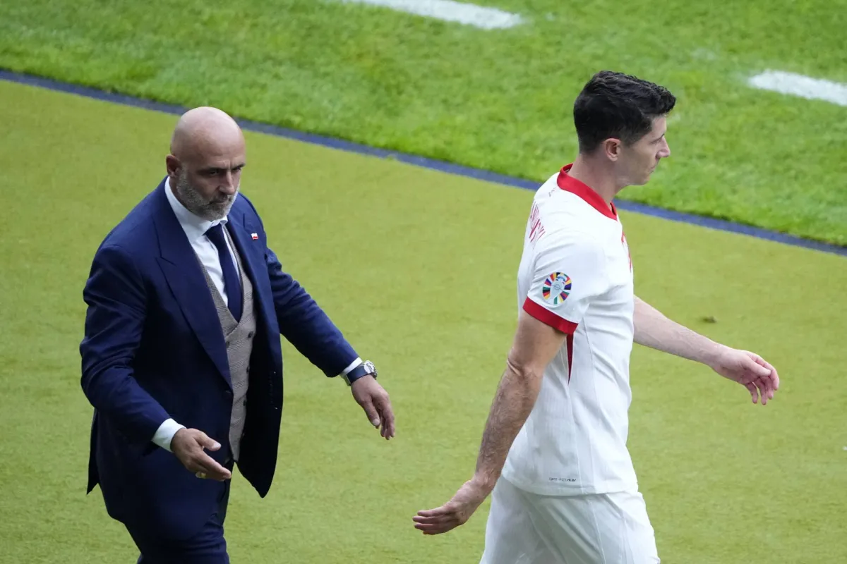 Poland Manager Probierz Resigns after Row with Lewandowski020 Poland Manager Probierz Resigns after Row with Lewandowski