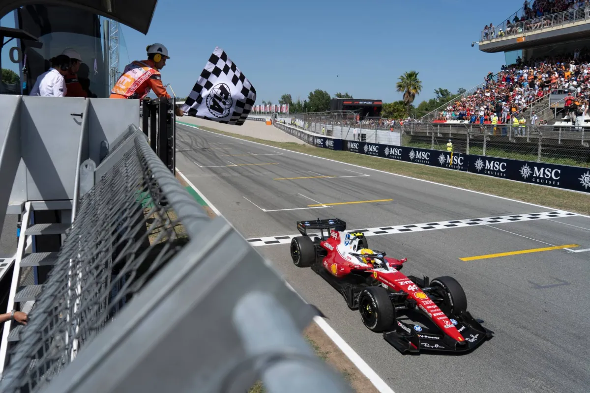 Ferraris Hamilton Faces Mercedes in Austria Hoping to Turn F1 Win into a Title Shot