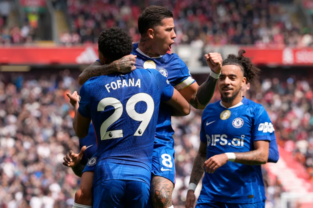 Liverpool Settles for 11 Draw with Chelsea amid Boos at Anfield020 Liverpool Settles for 11 Draw with Chelsea amid Boos at Anfield